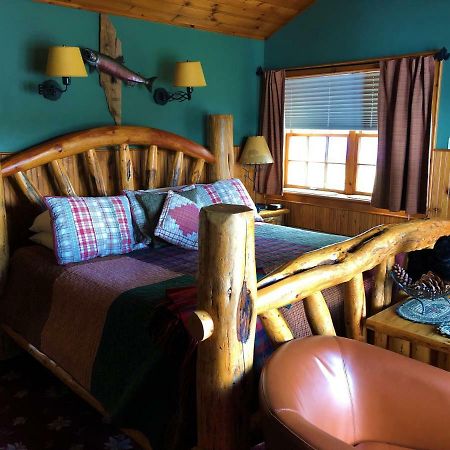 Lake George Boathouse Waterfront Lodging 博尔顿兰丁 外观 照片