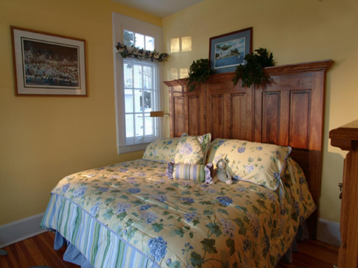 Lake George Boathouse Waterfront Lodging 博尔顿兰丁 外观 照片