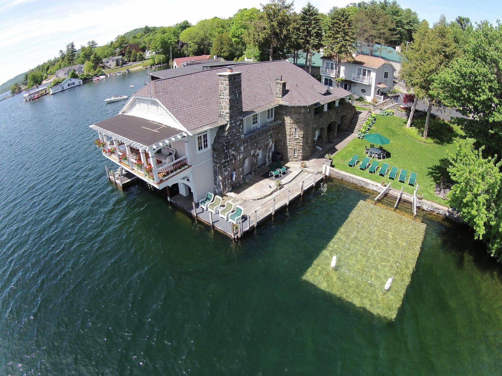 Lake George Boathouse Waterfront Lodging 博尔顿兰丁 外观 照片