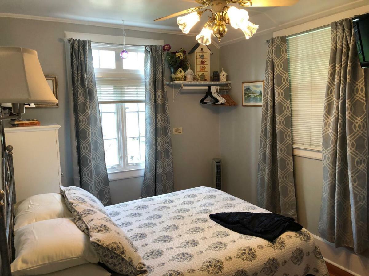 Lake George Boathouse Waterfront Lodging 博尔顿兰丁 外观 照片